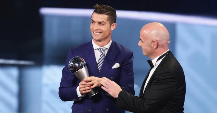 FIFA世界足球先生历届获奖名单：C罗4次捧杯仅次梅西