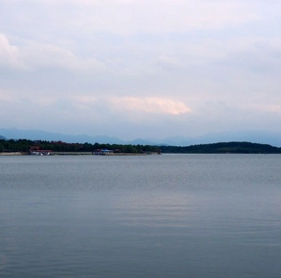 嬉子湖
