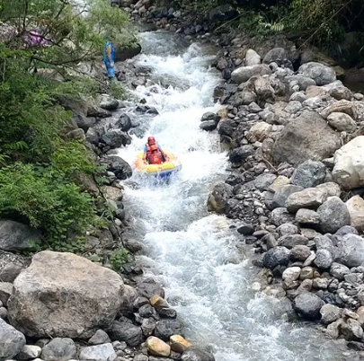 西岭峡谷漂流