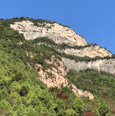 灵石石膏山