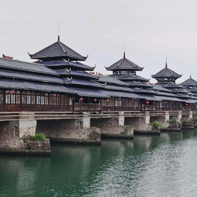 龍津風(fēng)雨橋