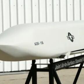 AGM-158联合防区外空地导弹