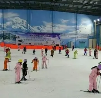 邯郸四季滑雪馆