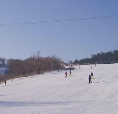 二龙山滑雪场