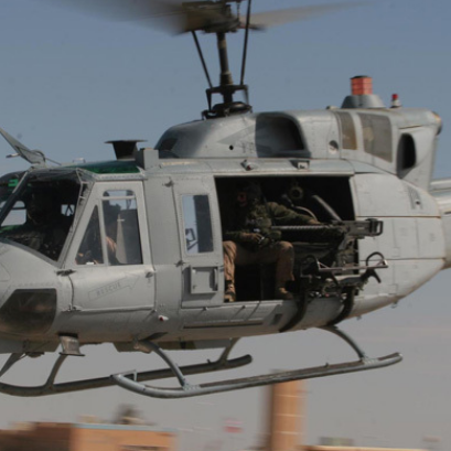 UH-1直升机