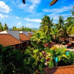 普吉岛椰子乡村度假酒店