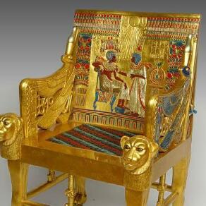 埃及黄金宝座
