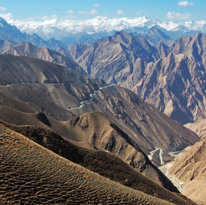 阿卡达山