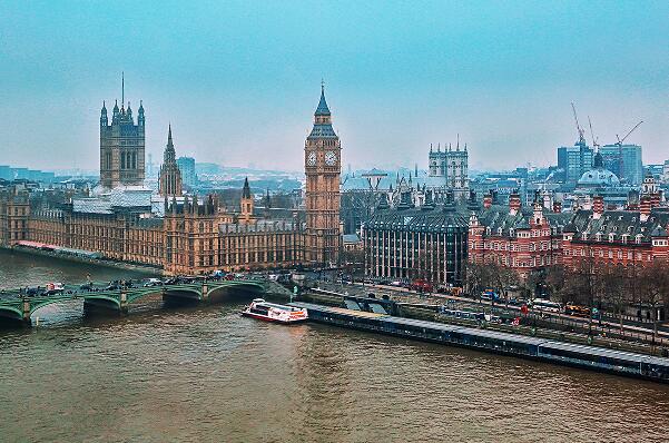 英國最富有的五大家族：皇室排第一，第四提供7萬件藏品