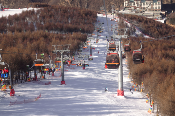 浮来青旅游度假区滑雪场