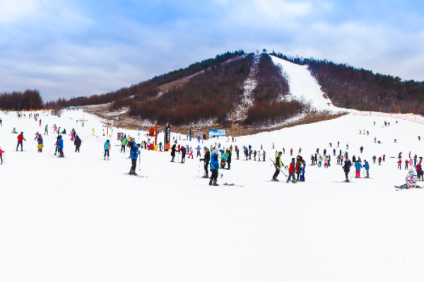 九龙山滑雪场