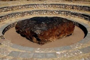 世界上最大的陨石有多大？霍巴陨石表面积6.5平方米/重约60吨