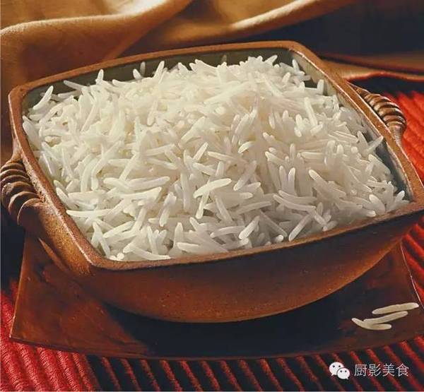 中东巴斯马蒂香米比普通的米大概贵3-5倍,也被称为世界上最昂贵的大米