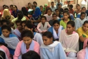 印度女生绝食抗议性骚扰 全球最污秽性风俗盘点