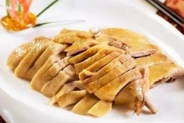 南京當?shù)厝吮爻缘?0個小吃，提名鹽水鴨，都值得一試