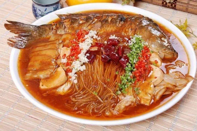 黑龙江十大美食 哈尔滨熏鸡上榜，冷面最受欢迎