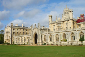 英国十大名校排名2019：牛津大学仅第二,第一是牛顿霍金母校