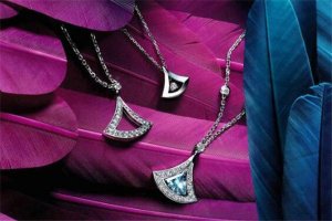 十大奢侈品項鏈經(jīng)典款:SWAROVSKI天鵝第7 第1不一樣的女人味