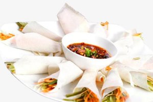 貴陽(yáng)十大名小吃:絲娃娃 腸旺面 上榜，隔壁小孩都饞哭了