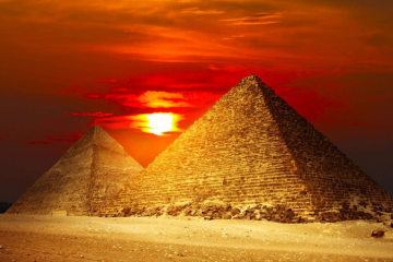 世界著名的十大景点 金字塔位列榜首，长城排第九