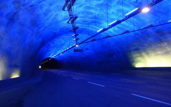 世界十大著名隧道 中国上榜三个，第一名耗资1269亿元