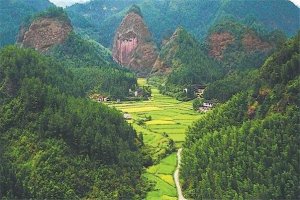 福建十大最美县城 德化县是三大古瓷都之一，榜首全国闻名