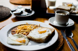 减肥时早上需要坚持的十大好习惯排行：吃好早餐是第一步