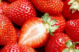 草莓品种排名前十：奶油草莓第二，第八是日本草莓之王