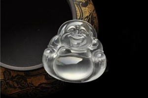 世界十大顶级翡翠  玻璃种透明度最好，龙石种翡翠最稀有