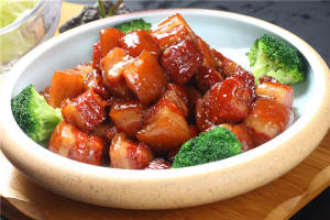 来上海必吃的10道本帮菜 八宝鸭人气极高红烧肉更是登顶