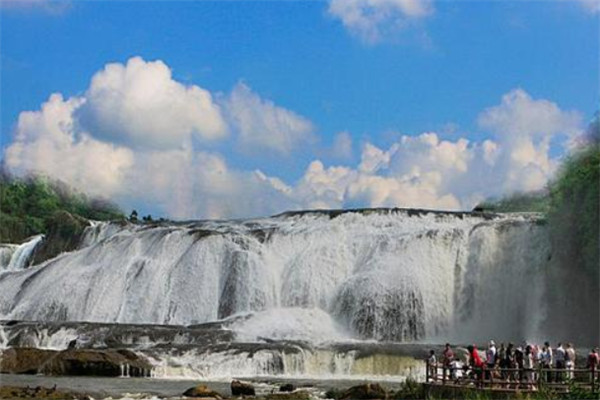 贵州十大瀑布排行榜：织金瀑布上榜，第一十分壮观