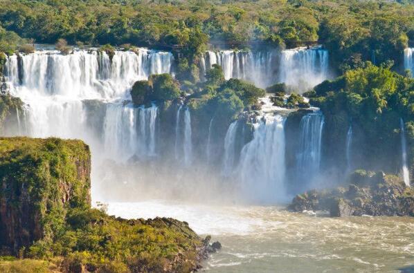 世界十大最美瀑布 维多利亚瀑布上榜，第六在中国
