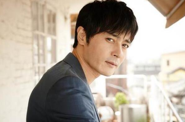 韩国50岁左右的男演员图片