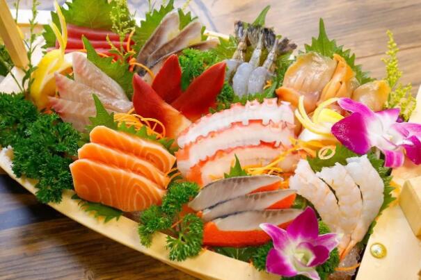 日本料理十大经典菜品，寿喜烧上榜。第四被日本人誉为“国汤”