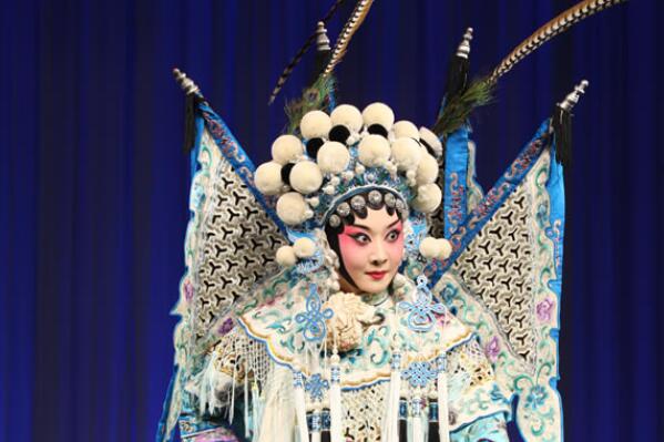 中国十大知名戏曲种类，黄梅戏上榜，第一被誉为“国剧”（黄梅戏是中国五大戏曲之一）
