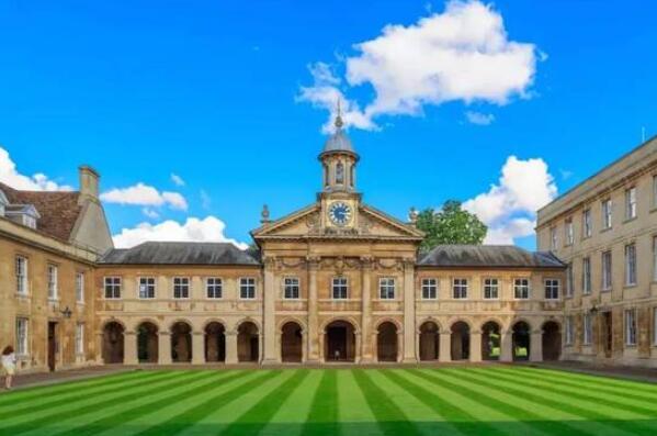 英国十大名牌大学 牛津大学上榜，剑桥大学位居第一（英国十大名牌大学排名）