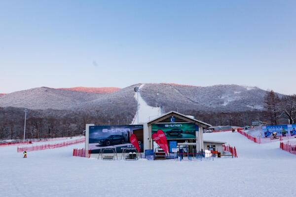 国内滑雪度假村图片
