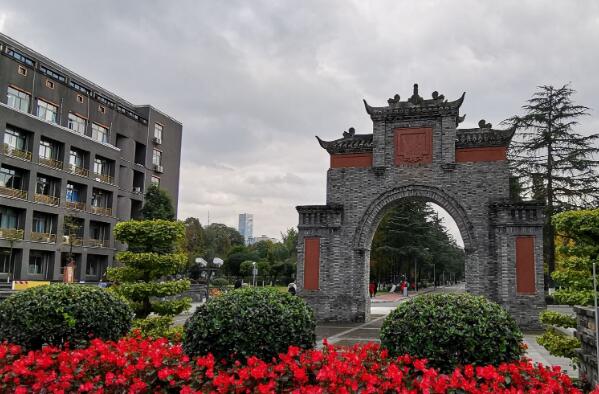 中国最好的十大医科大学 南京医科大学上榜，第一位于北京市(图4)