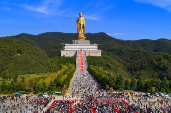 世界上最高的五座雕像，自由女神仅排第四，第一高超200米（世界上共有几个自由女神雕像）
