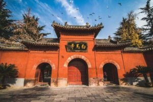 中国佛教寺庙排名前100，中国第一古刹排第一，第二被誉东南之冠