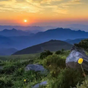 東靈山