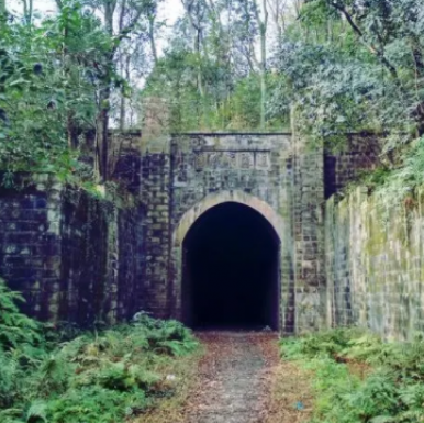 渣滓洞隧道