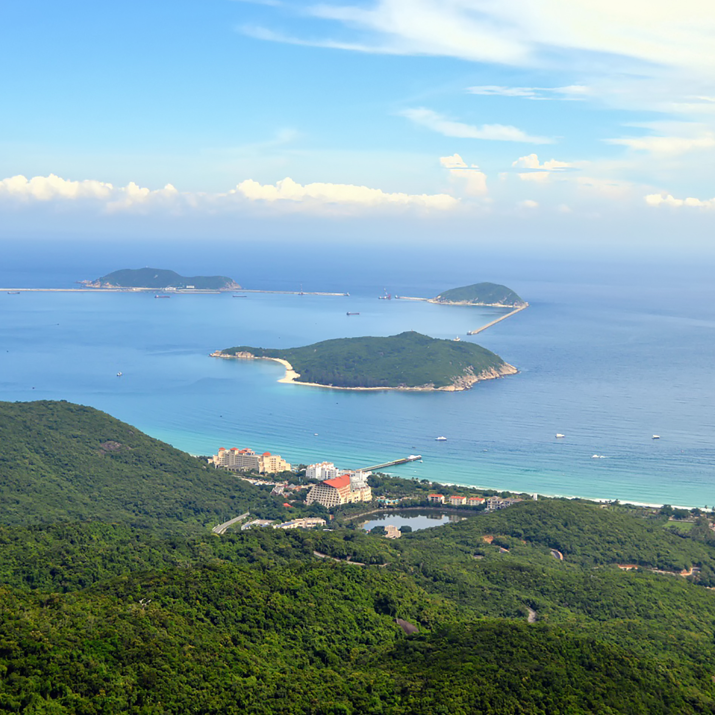 海南亲子游景点排名前十-亚龙湾上榜(珊瑚种类丰富)