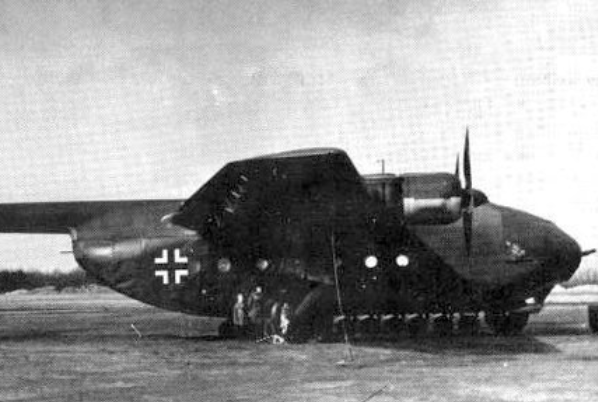 二战十大俯冲轰炸机排行榜-Ar-234上榜(二战尾声制造)