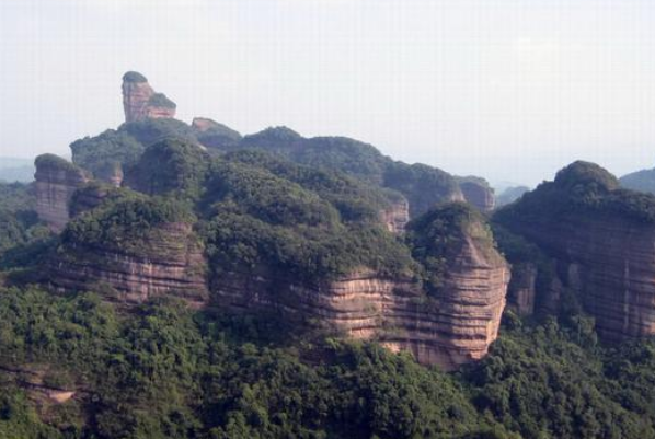 石角丹霞地貌自然景区