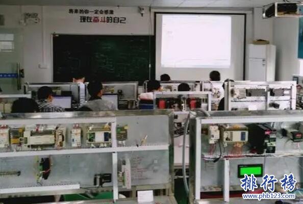 中国十大电工培训机构-龙丰自动化培训中心上榜(培训技能多)