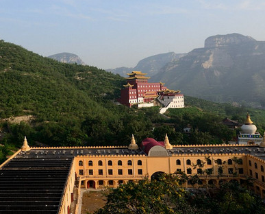 鹿泉极乐寺