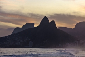 里约热内卢海滩旅游攻略-12月到次年3月最佳(欣赏海滨风光)