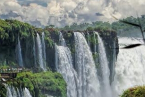伊瓜苏大瀑布旅游攻略：跨国瀑布(夏季游览最佳)
