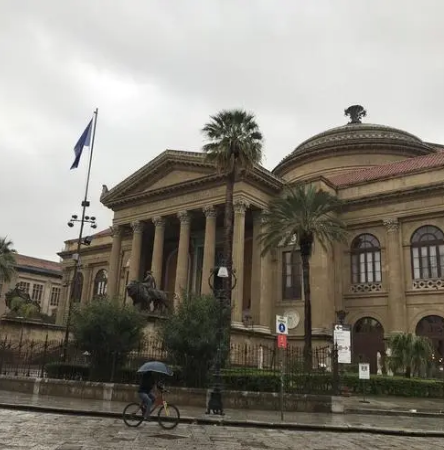 Politeama-Garibaldi剧院